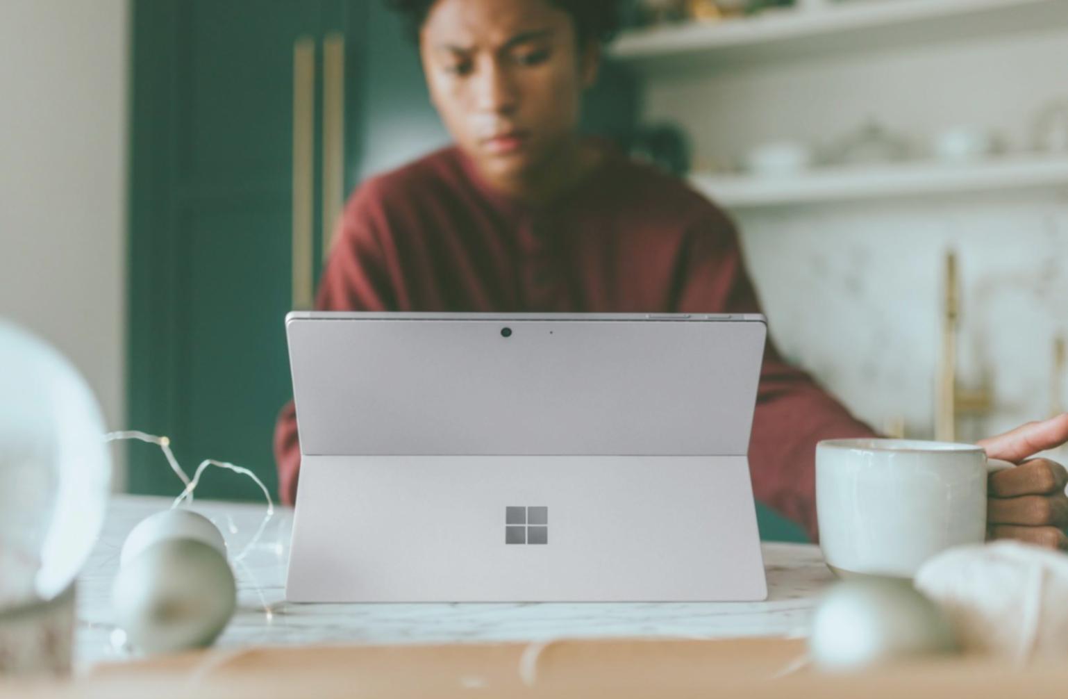 Erfolgreiche Programmabsolventen bei der Abschlusspräsentation ihrer Vermögensanalysen